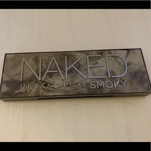 Naked Smokey Eyes Palette
